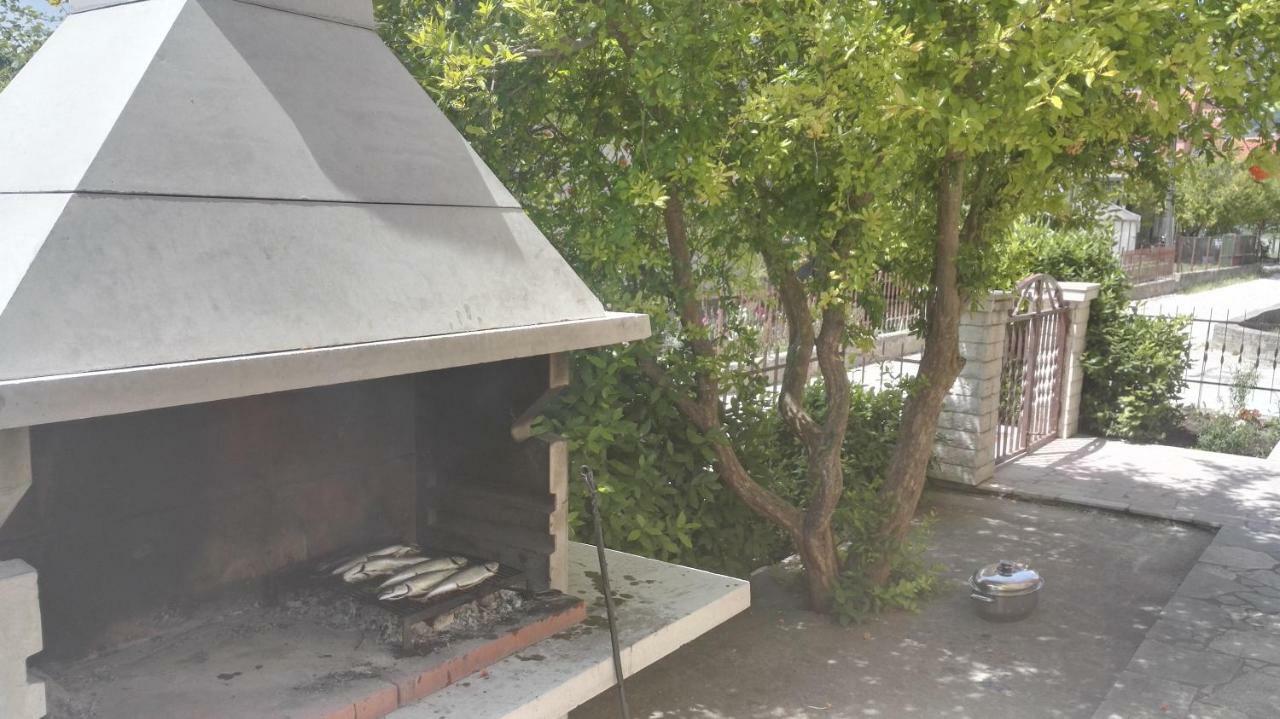Apartmani Ljubica Kaštela 外观 照片