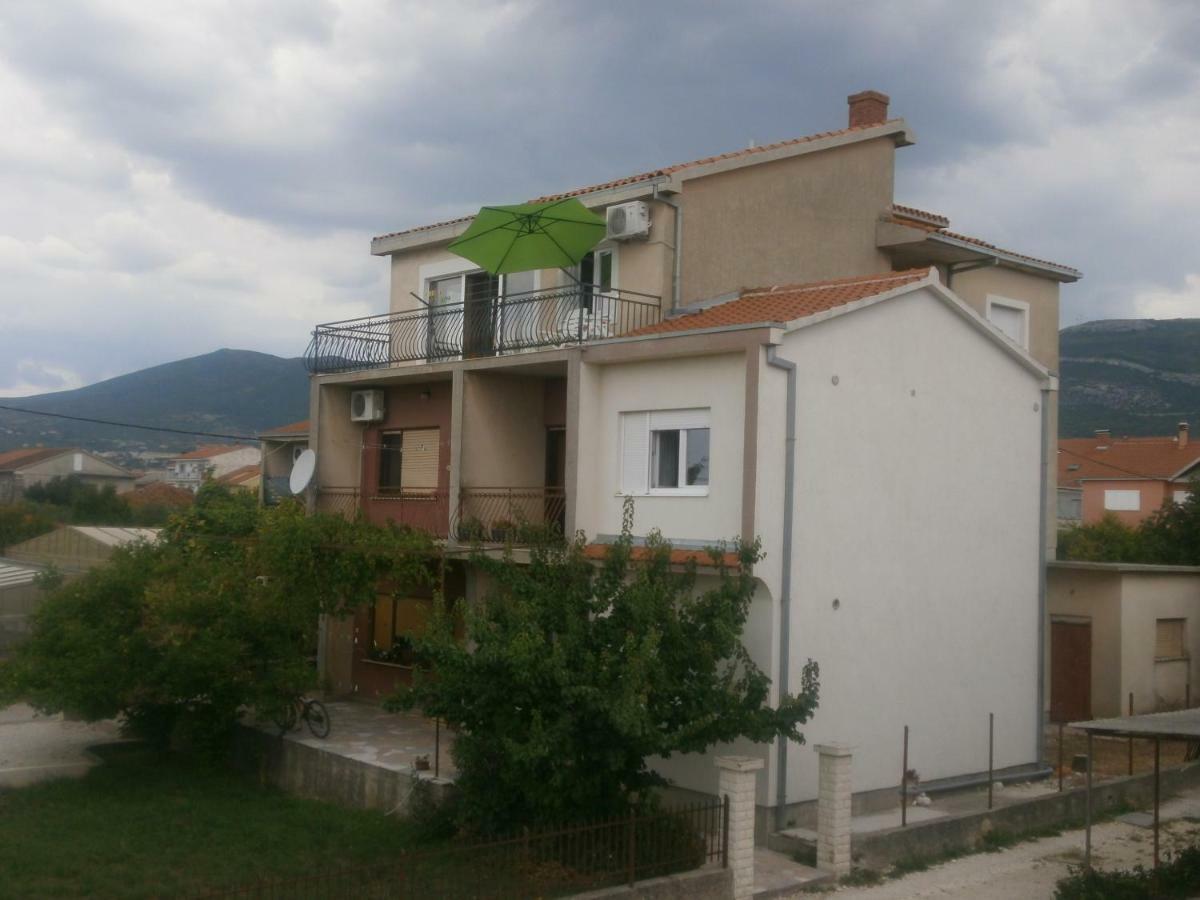 Apartmani Ljubica Kaštela 外观 照片