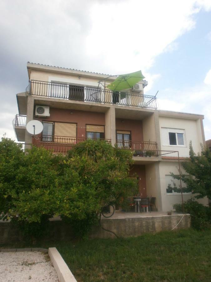 Apartmani Ljubica Kaštela 外观 照片