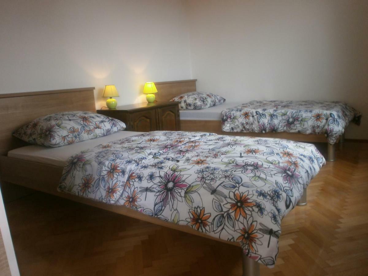 Apartmani Ljubica Kaštela 外观 照片